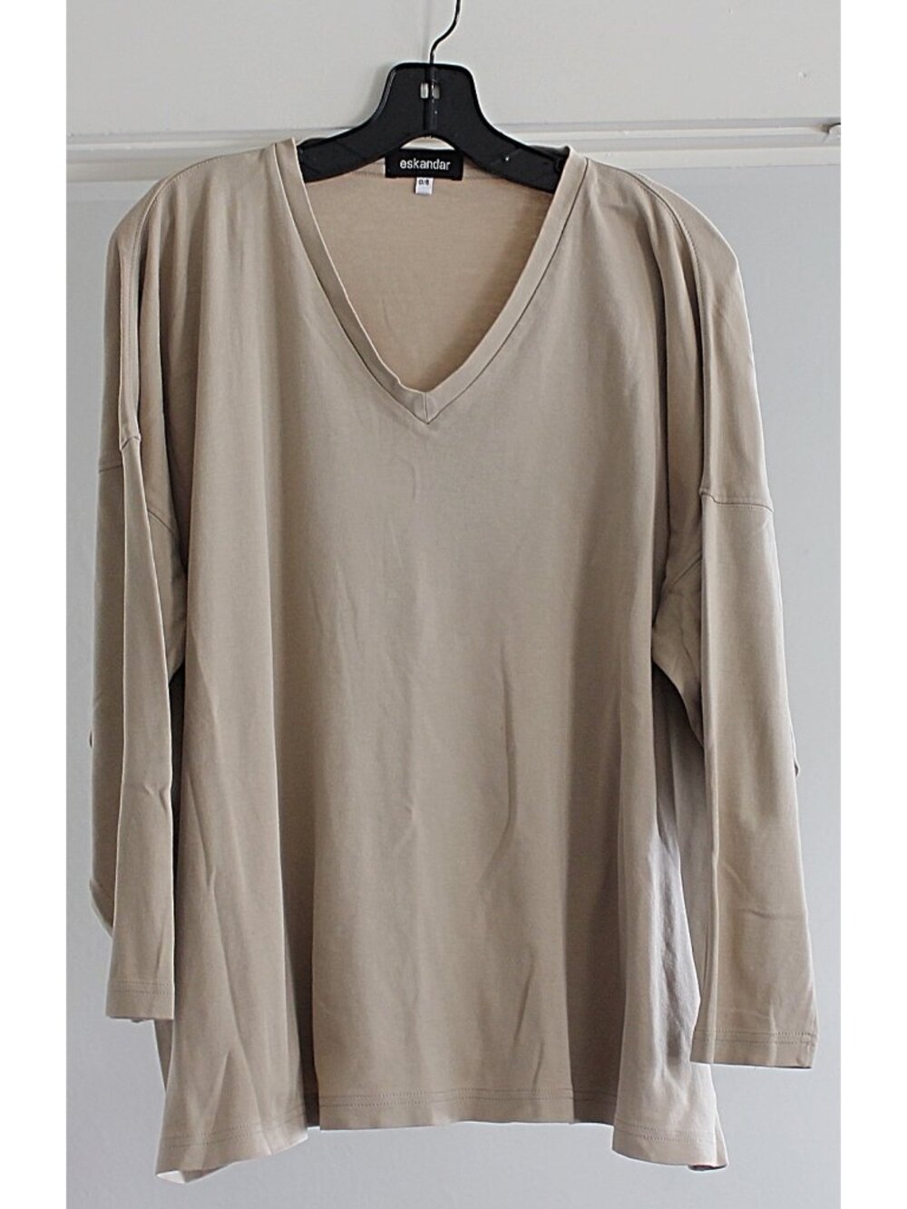 Eskandar - V-Neck Long Sleeve Boxy Tee in Beige, One Size (fits Large)